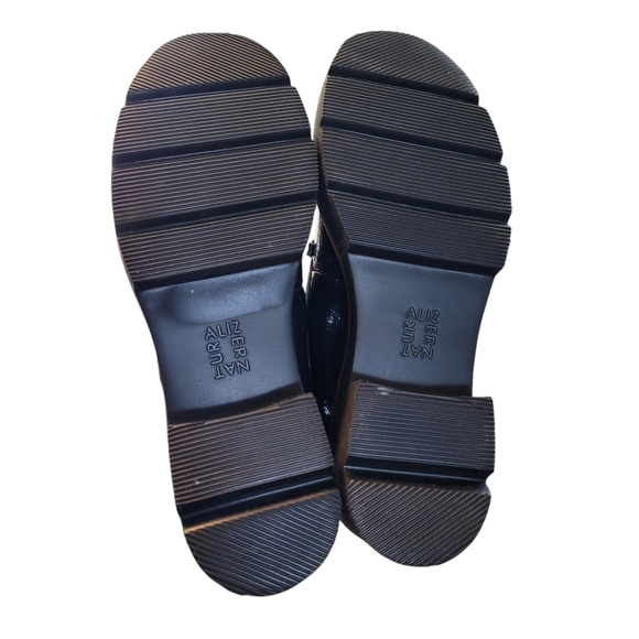 NEW Naturalizer Adiline Bit Loafer in navy patent leather - 8.5.         J35 - Picture 5 of 7